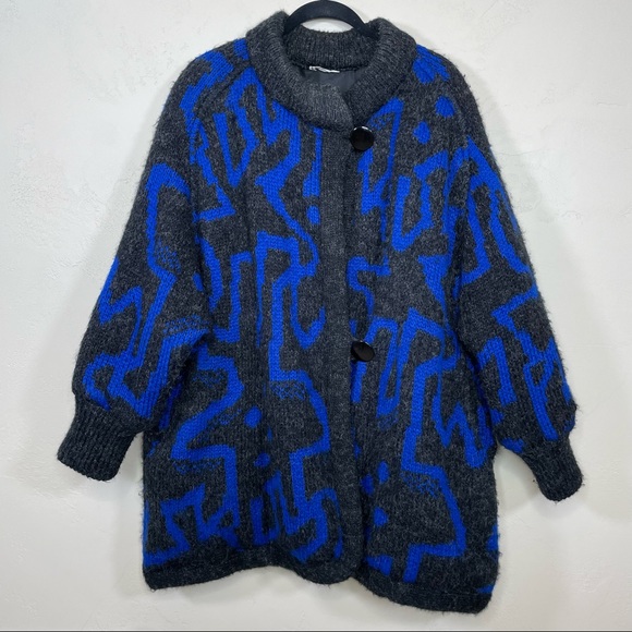 Vintage Jackets & Blazers - Vintage Aurora International by Abbmoor Chunky Knit Abstract Design Jacket